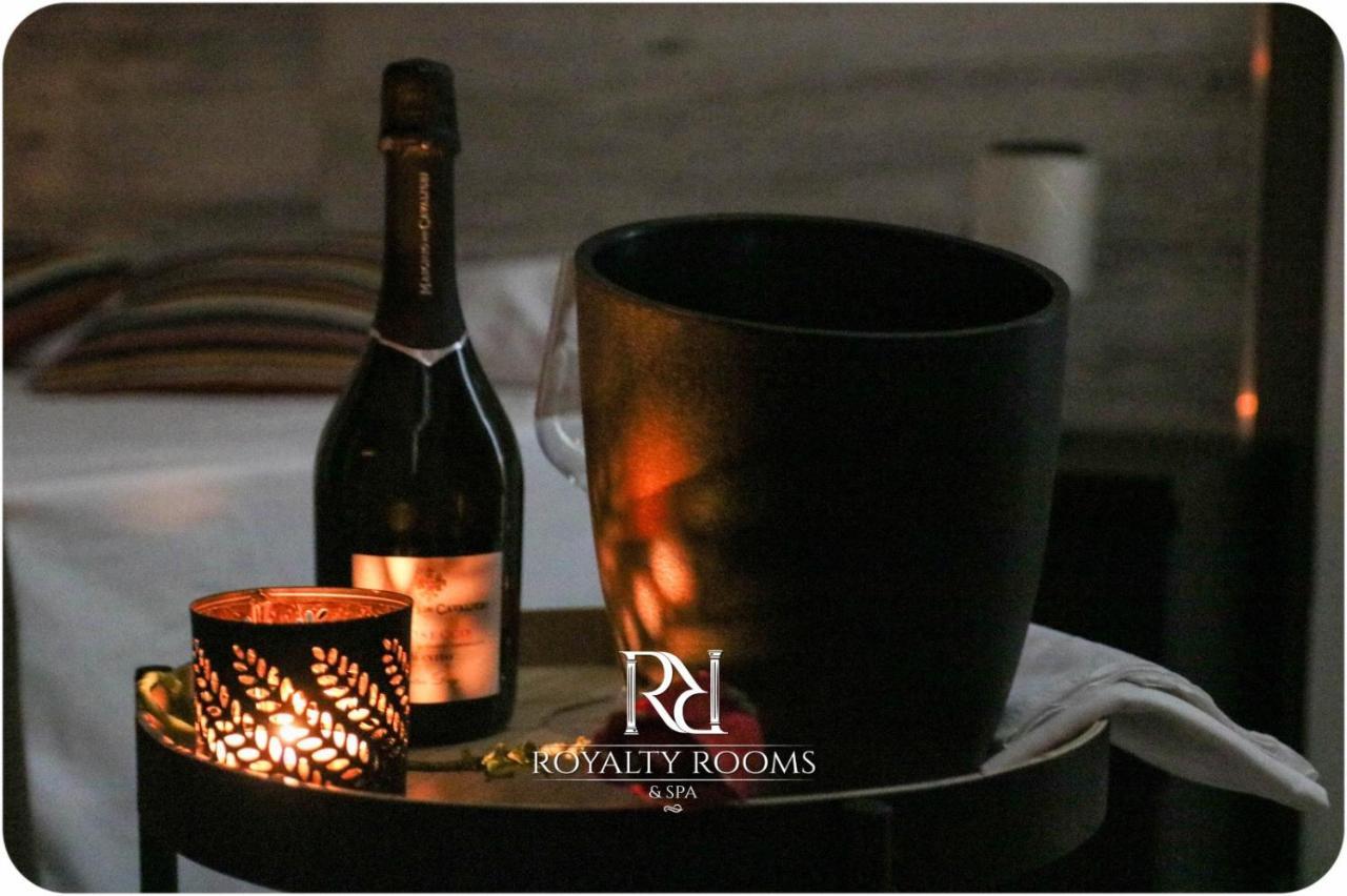 Royalty Rooms & Spa Napoli Eksteriør bilde