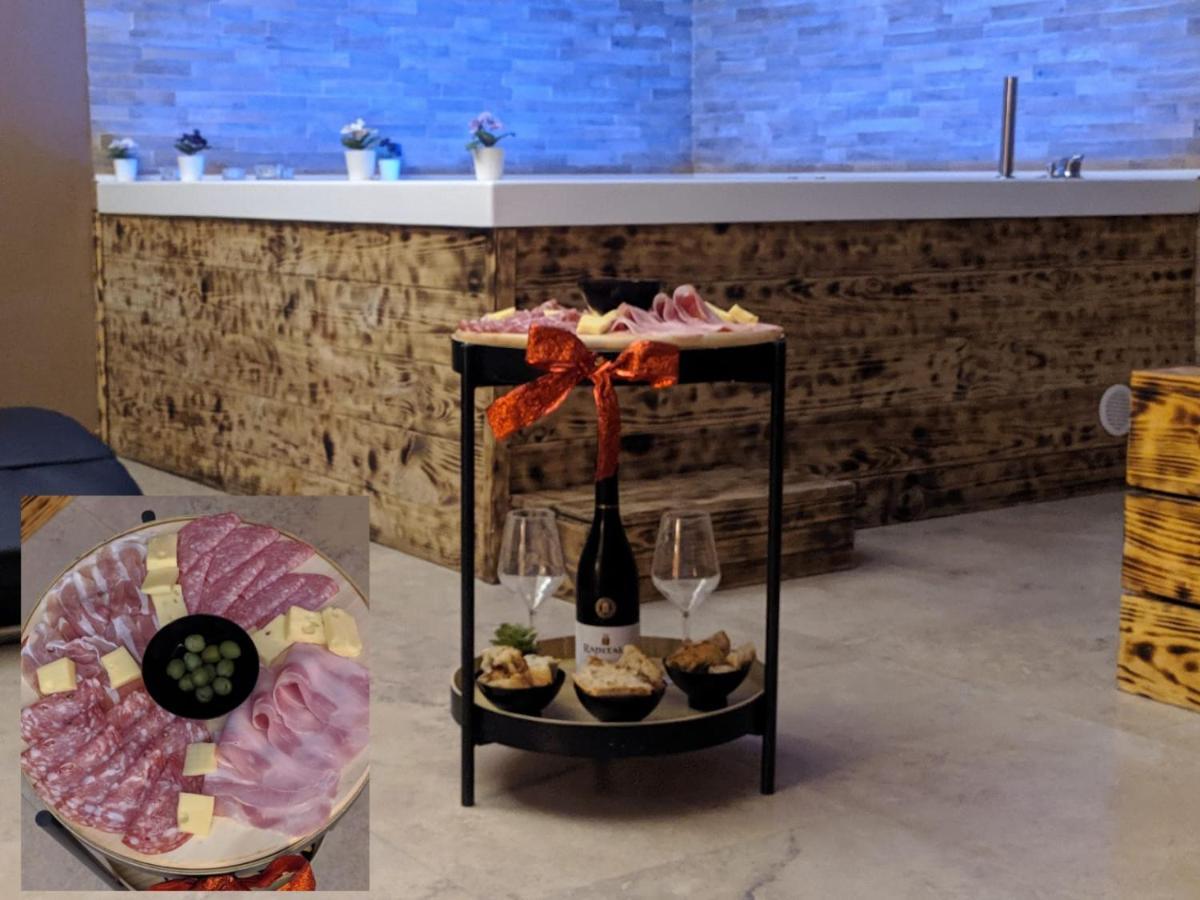 Royalty Rooms & Spa Napoli Eksteriør bilde