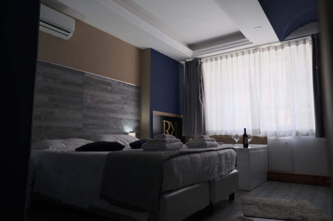 Royalty Rooms & Spa Napoli Eksteriør bilde