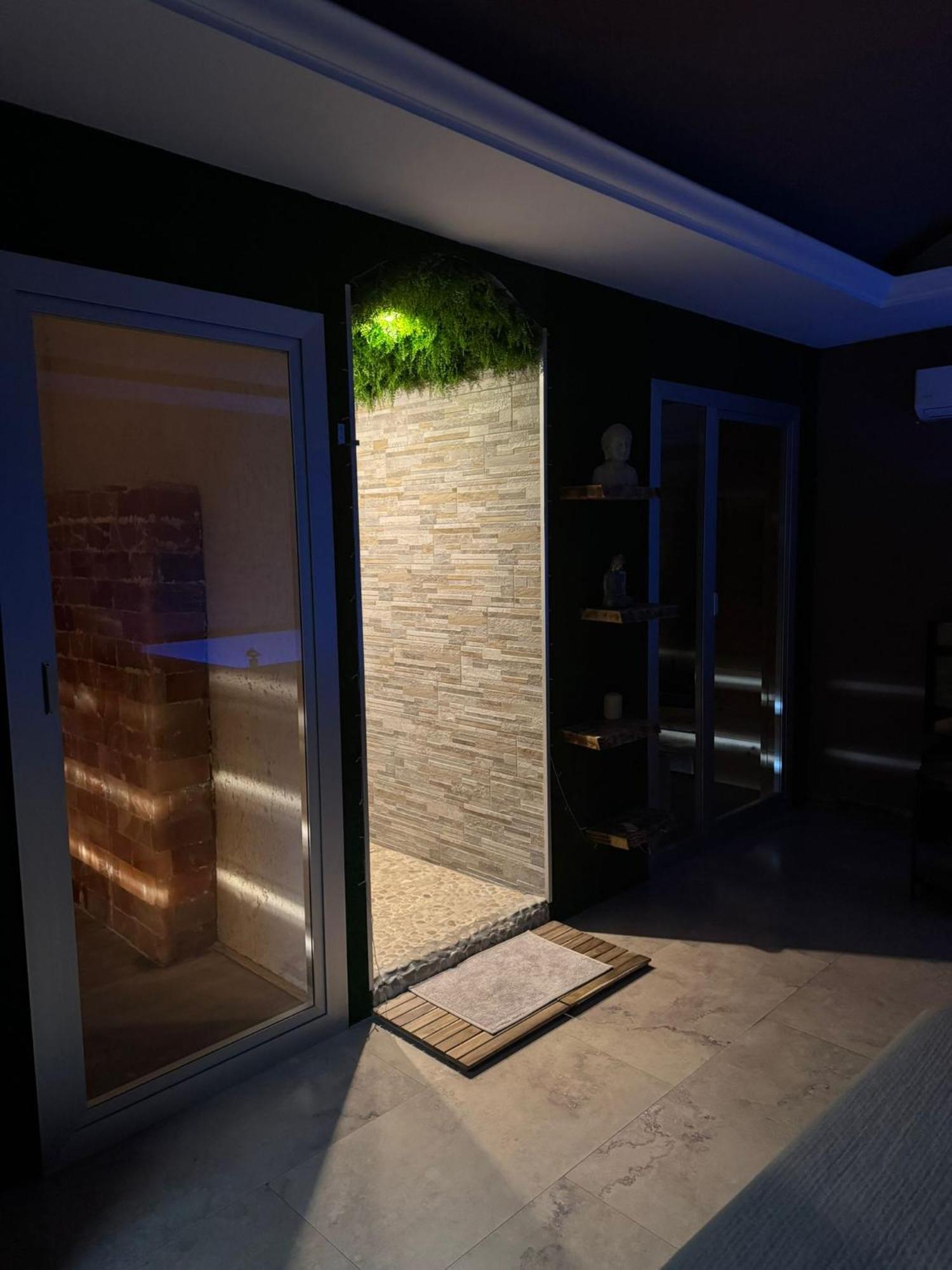 Royalty Rooms & Spa Napoli Eksteriør bilde