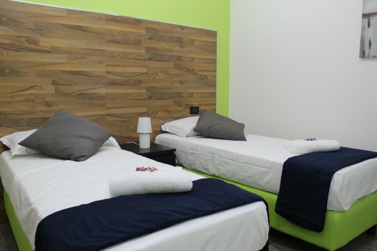 Royalty Rooms & Spa Napoli Eksteriør bilde